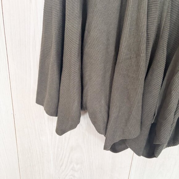 Lululemon Cashlu Knit Textured Wrap in Grey Sage - Picture 6 of 10
